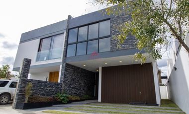 Casa  en Venta  Bosques Vallarta, Zapopan, Jal