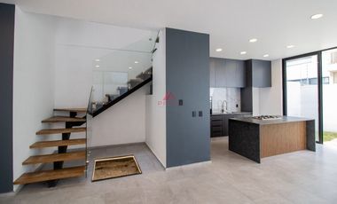 Casa  en Venta  Bosques Vallarta, Zapopan, Jal