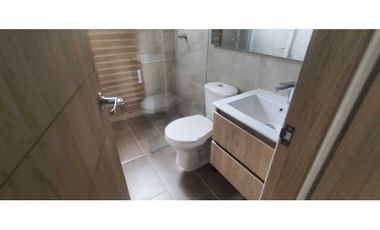 Hermosa casa de 102 M2 en 389 mill en La Mesa Cund, en conjunto