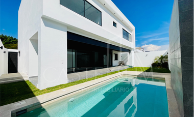Casa con alberca en venta en Jiutepec, Morelos