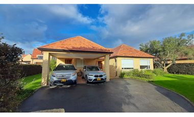 RENTO ACOGEDORA CASA EN SANTA ANA DE CHIA I
