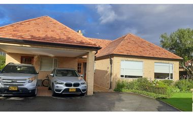 RENTO ACOGEDORA CASA EN SANTA ANA DE CHIA I
