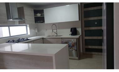 VENTA MODERNO Y AMPLIO APARTAMENTO AMOBLADO ACABADOS DE LUJO LAURELES