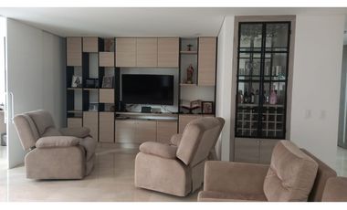 VENTA MODERNO Y AMPLIO APARTAMENTO AMOBLADO ACABADOS DE LUJO LAURELES