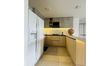 SE VENDE APARTAMENTO EN CERRITOS CON HERMOSA VISTA