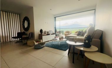 SE VENDE APARTAMENTO EN CERRITOS CON HERMOSA VISTA