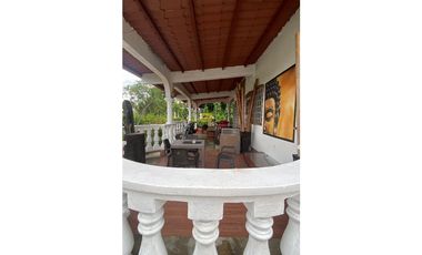 VENTA DE CASA CON 3 CABAÑAS EN CORONADO 2.800 MTS YL