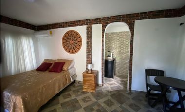 VENTA DE CASA CON 3 CABAÑAS EN CORONADO 2.800 MTS YL