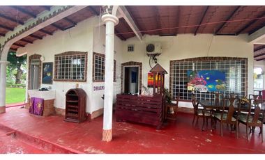 VENTA DE CASA CON 3 CABAÑAS EN CORONADO 2.800 MTS YL