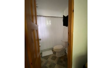 VENTA DE CASA CON 3 CABAÑAS EN CORONADO 2.800 MTS YL