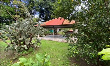 VENTA DE CASA CON 3 CABAÑAS EN CORONADO 2.800 MTS YL