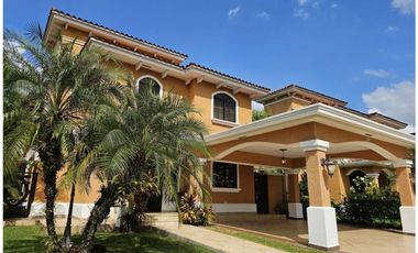 VENTA DE CASA EN CLAYTON VILLAGE yl