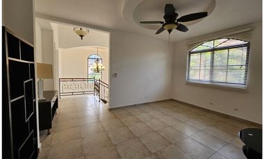VENTA DE CASA EN CLAYTON VILLAGE yl
