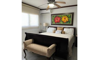 SE VENDE CASA EN EL CANGREJO DUPLEX