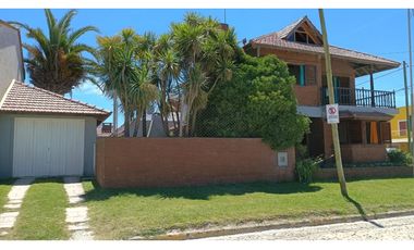 CHALET EN ALQUILER TEMPORARIO A 1 CUADRA DEL MAR PARA 5 PERSONAS