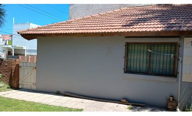 CHALET EN ALQUILER TEMPORARIO A 1 CUADRA DEL MAR PARA 5 PERSONAS