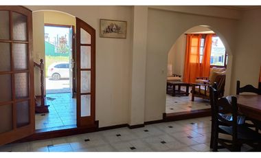 CHALET EN ALQUILER TEMPORARIO A 1 CUADRA DEL MAR PARA 5 PERSONAS
