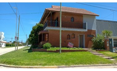 CHALET EN ALQUILER TEMPORARIO A 1 CUADRA DEL MAR PARA 5 PERSONAS