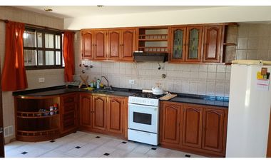 CHALET EN ALQUILER TEMPORARIO A 1 CUADRA DEL MAR PARA 5 PERSONAS