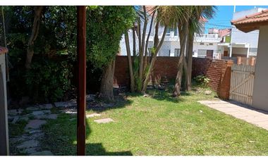 CHALET EN ALQUILER TEMPORARIO A 1 CUADRA DEL MAR PARA 5 PERSONAS
