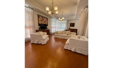 Chalet céntrico en venta en Brandsen