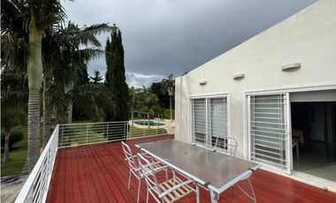 Venta Casa 3 Dormitorios Patio Quincho Piscina