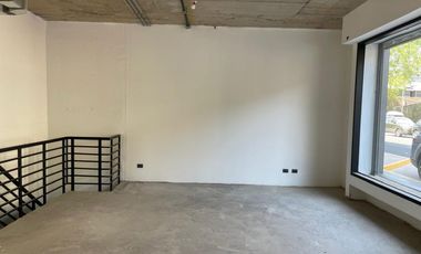 ARRIENDO Local Comercial 30,70  m2 + Subt. 34,82 m2, Metro ULA