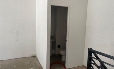 ARRIENDO Local Comercial 30,70  m2 + Subt. 34,82 m2, Metro ULA
