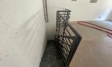 ARRIENDO Local Comercial 30,70  m2 + Subt. 34,82 m2, Metro ULA