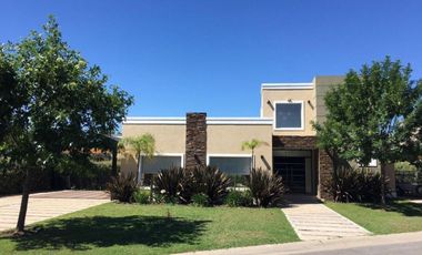 ALQUILER DE CASA EN LA HORQUETA DE ECHEVERRIA