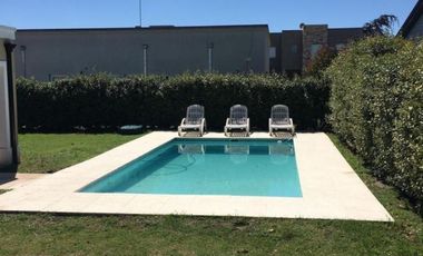 ALQUILER DE CASA EN LA HORQUETA DE ECHEVERRIA