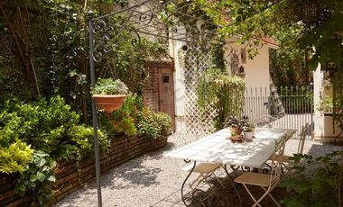 Se VENDE CASA estilo TUDOR en Bosques de las Lomas , Paseo de los Ahuehuetes, CDMX Miguel Hidalgo.