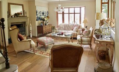 Se VENDE CASA estilo TUDOR en Bosques de las Lomas , Paseo de los Ahuehuetes, CDMX Miguel Hidalgo.
