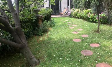 Se VENDE CASA estilo TUDOR en Bosques de las Lomas , Paseo de los Ahuehuetes, CDMX Miguel Hidalgo.