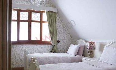 Se VENDE CASA estilo TUDOR en Bosques de las Lomas , Paseo de los Ahuehuetes, CDMX Miguel Hidalgo.