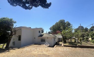 Gran Propiedad en excelente ubicación con uso comercial