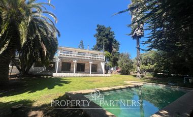 Gran Propiedad en excelente ubicación con uso comercial