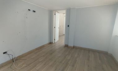 En Venta Exclusiva Casa de 3 Pisos en la Molina