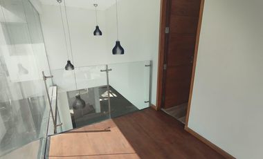 En Venta Exclusiva Casa de 3 Pisos en la Molina