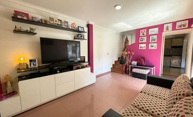 Casa en propiedad horizontal de 6 ambientes - 4 dormitorios - tres plantas