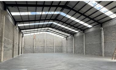 Bodega Industrial en renta de 755 m² en Santa Catarina