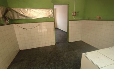 Amplia Casa de 2 pisos en Cercado de Lima