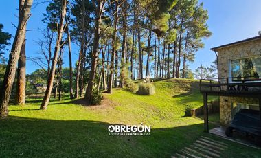 CASA EN VENTA EN BARRIO DEPORTIVA CON DOBLE TERRENO EN OPORTUNIDAD!