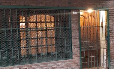 Casa en venta - 3 Dormitorios 3 Baños - Cocheras - Chacarita