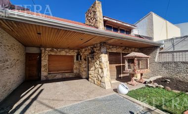 Venta casa para dos familias en Villa Dominico (31959)