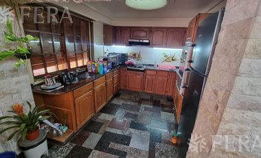 Venta casa para dos familias en Villa Dominico (31959)