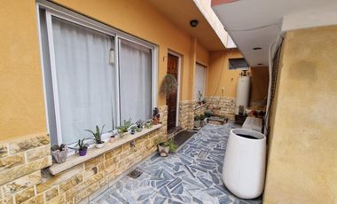 Venta casa para dos familias en Villa Dominico (31959)