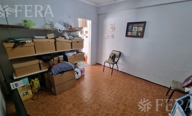 Venta casa para dos familias en Villa Dominico (31959)