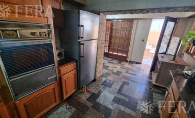 Venta casa para dos familias en Villa Dominico (31959)