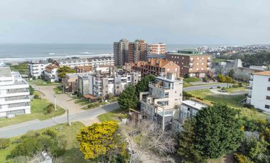 Venta - Departamento de 3  ambientes  en Pinamar - TERRAZA - COCHERA